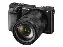 Sony A6000 za ko�em podbiegunowym