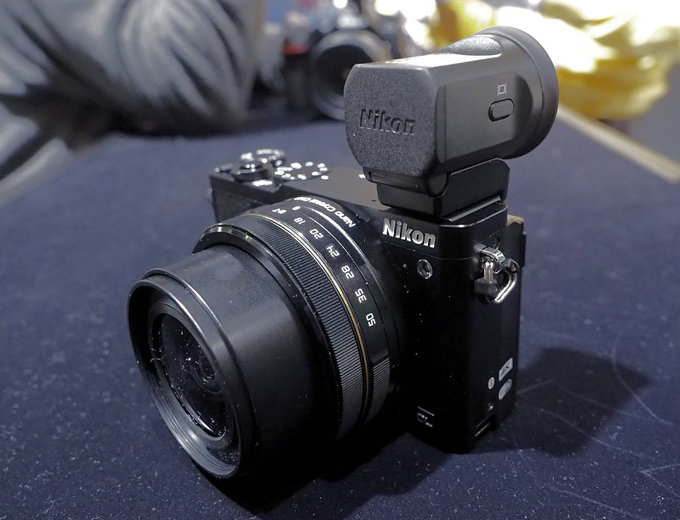 CP+ 2016 - kompakty Nikon DL w naszych rkach