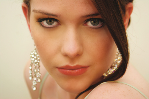 Faces. Retusz zdj�� portretowych - Zaawansowany spos�b wyg�adzania sk�ry