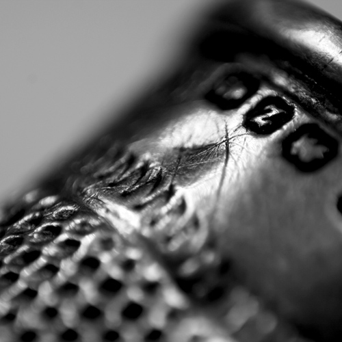 Zdj�cia makro - �wiat w powi�kszeniu - Fotografowanie l�ni�cych obiekt�w