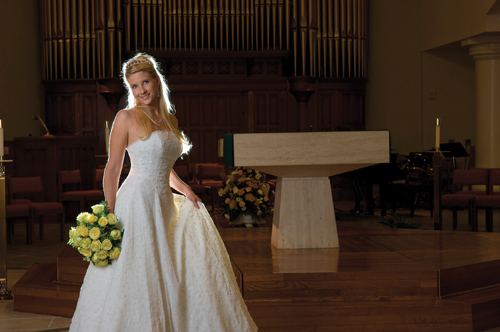 Profesjonalne zdj�cia �lubne - Zdj�cia panny m�odej: o�wietlenie z ty�u