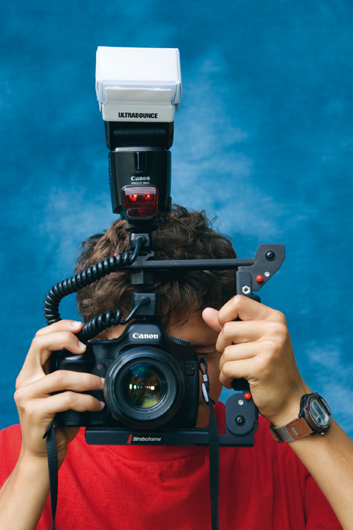 Sztuka fotografowania ludzi - fotografia we wn�trzach - Podstawowe techniki pracy z lamp� b�yskow�