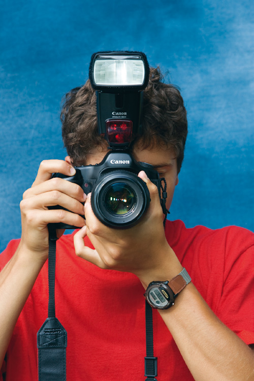 Sztuka fotografowania ludzi - fotografia we wn�trzach - Podstawowe techniki pracy z lamp� b�yskow�