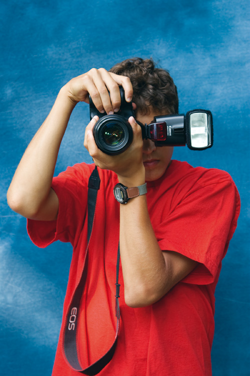 Sztuka fotografowania ludzi - fotografia we wn�trzach - Podstawowe techniki pracy z lamp� b�yskow�