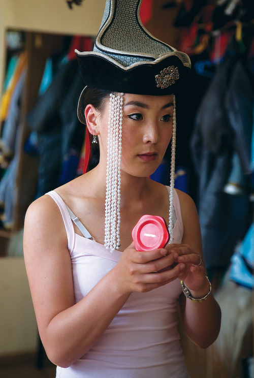 Sztuka fotografowania ludzi - fotografia we wn�trzach - Fotografowanie wyst�p�w scenicznych