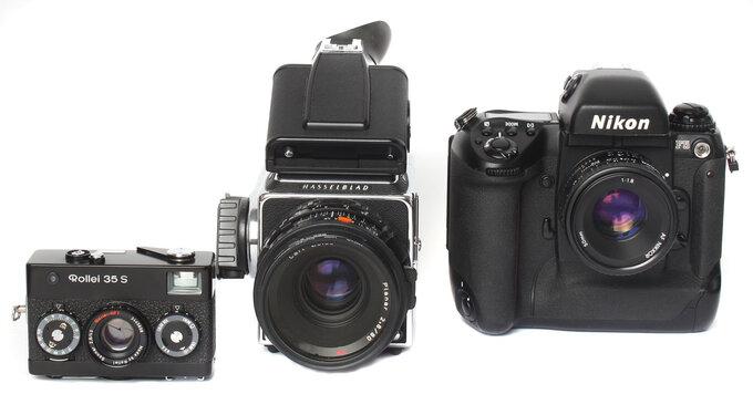 Jaki kupić aparat fotograficzny na prezent? - Porady sklepu fotograficznego e-oko.pl Jaki kupić aparat fotograficzny na prezent? - Porady sklepu fotograficznego e-oko.pl