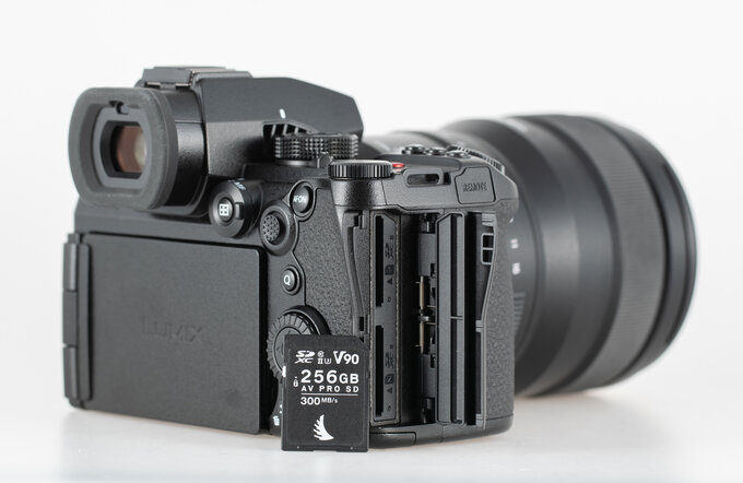 Panasonic Lumix S5 II w naszych r�kach - Panasonic Lumix S5 II w naszych r�kach