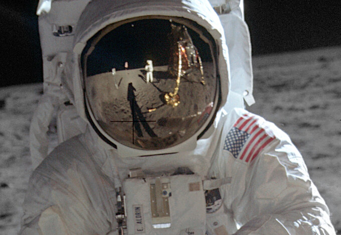 Historia jednej fotografii - Czowiek na Ksiycu - Aldrin i Armstrong na Ksiycu