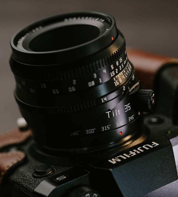 TTartisan Tilt 35 mm f/1.4 APS-C TTartisan Tilt 35 mm f/1.4 APS-C