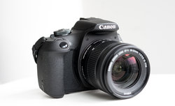 Canon EOS 2000D i EOS 4000D w naszych r�kach