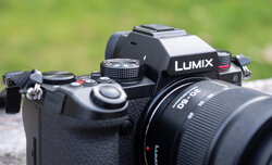 Panasonic Lumix S5 - hybrydowy bezlusterkowiec, cz�� I
