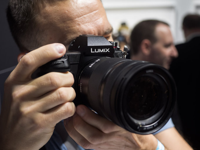 Panasonic LUMIX S1R w naszych r�kach