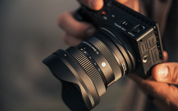 Sigma 10-18 mm f/2.8 DC DN Contemporary Sigma 10-18 mm f/2.8 DC DN Contemporary