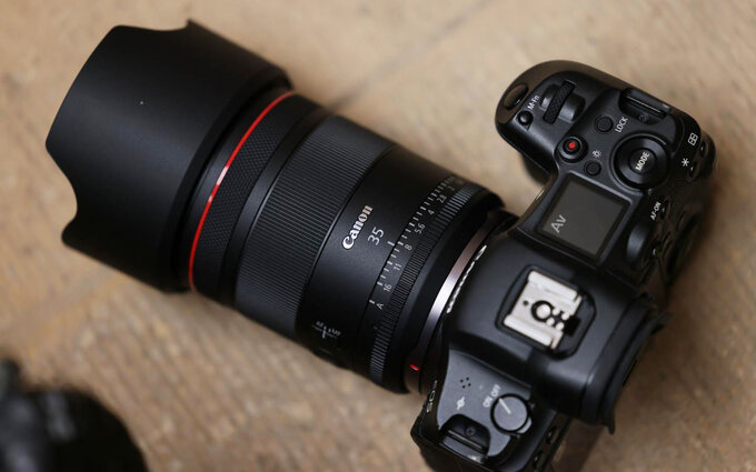 Canon RF 35 mm f/1.4L VCM i nowa lampa byskowa